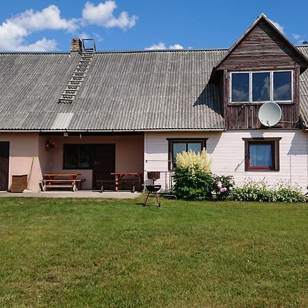 Dzivoklis Pirmie Zalmezi Apartment Jurkalne Exterior photo