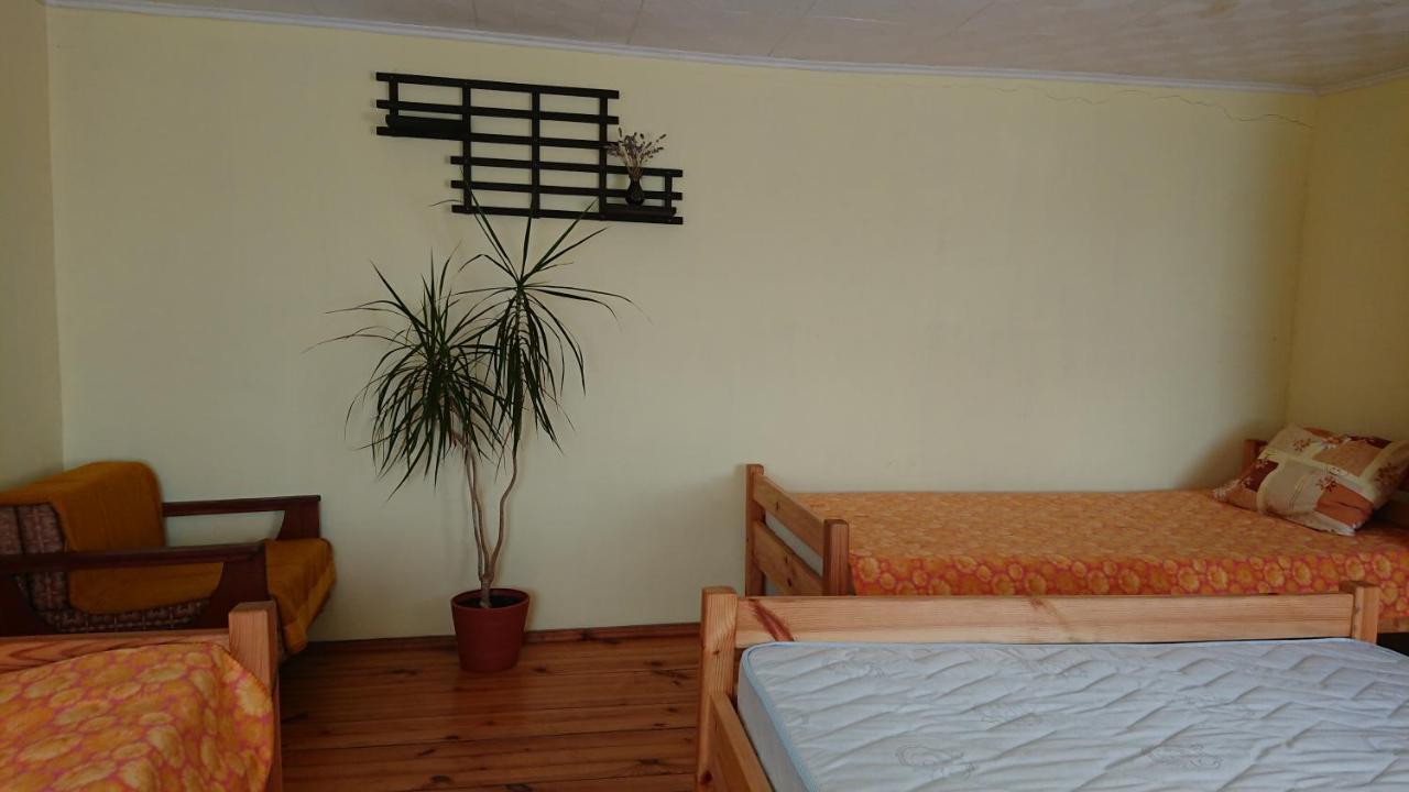 Dzivoklis Pirmie Zalmezi Apartment Jurkalne Exterior photo