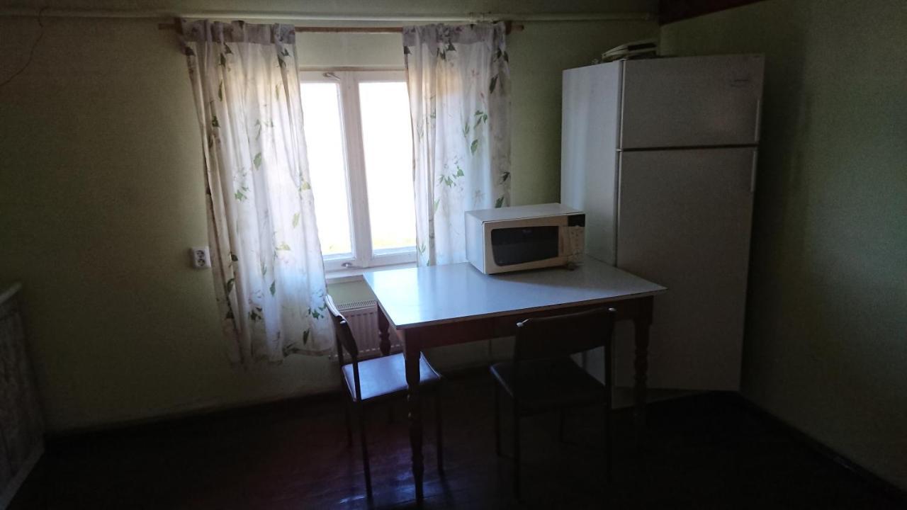 Dzivoklis Pirmie Zalmezi Apartment Jurkalne Exterior photo